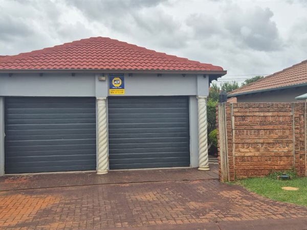 4 Bedroom House 4 Bedroom House
