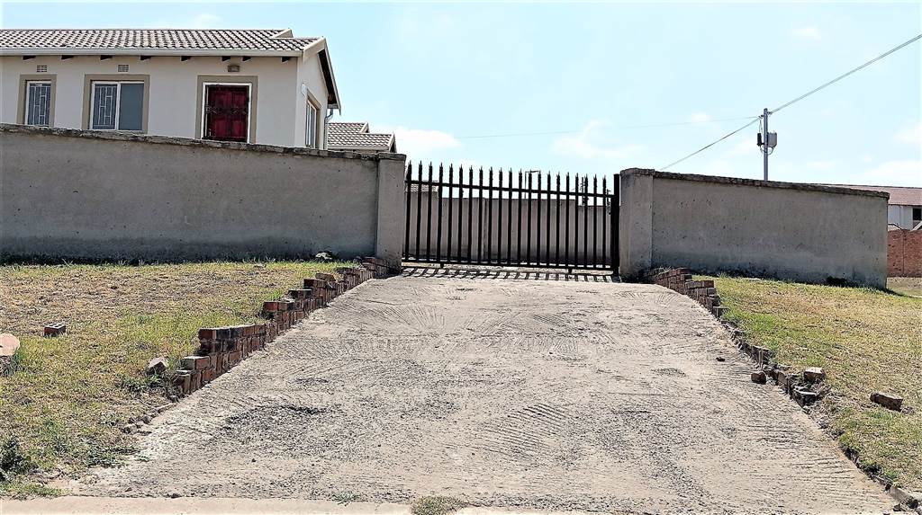 2 Bed House in Duvha Park photo number 4