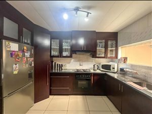 Townhouse in Windsor West