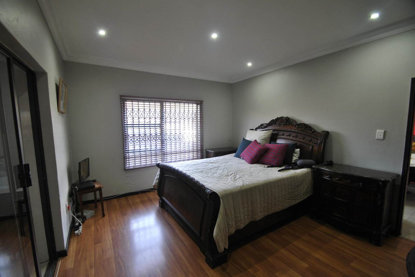5 Bed House in Spruit View photo number 28