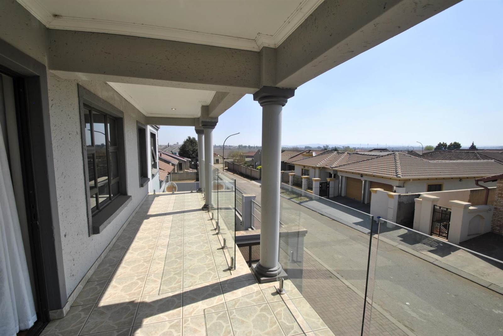 5 Bed House in Spruit View photo number 16