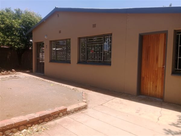 3 Bedroom House 3 Bedroom House
