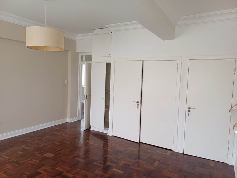 1 Bed Apartment in Greenside photo number 4