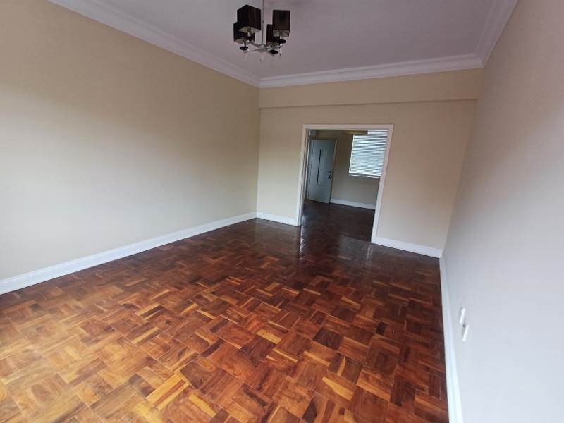 1 Bed Apartment in Greenside photo number 13