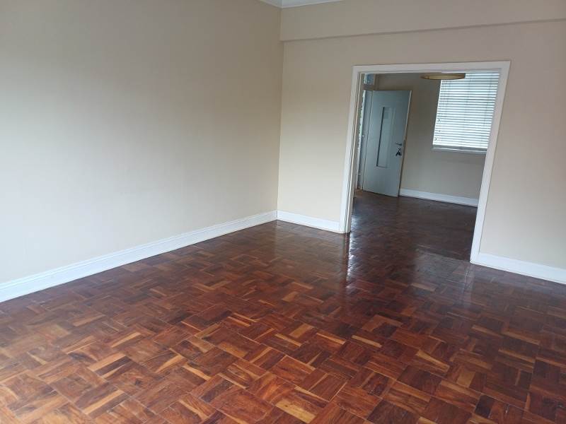1 Bed Apartment in Greenside photo number 14