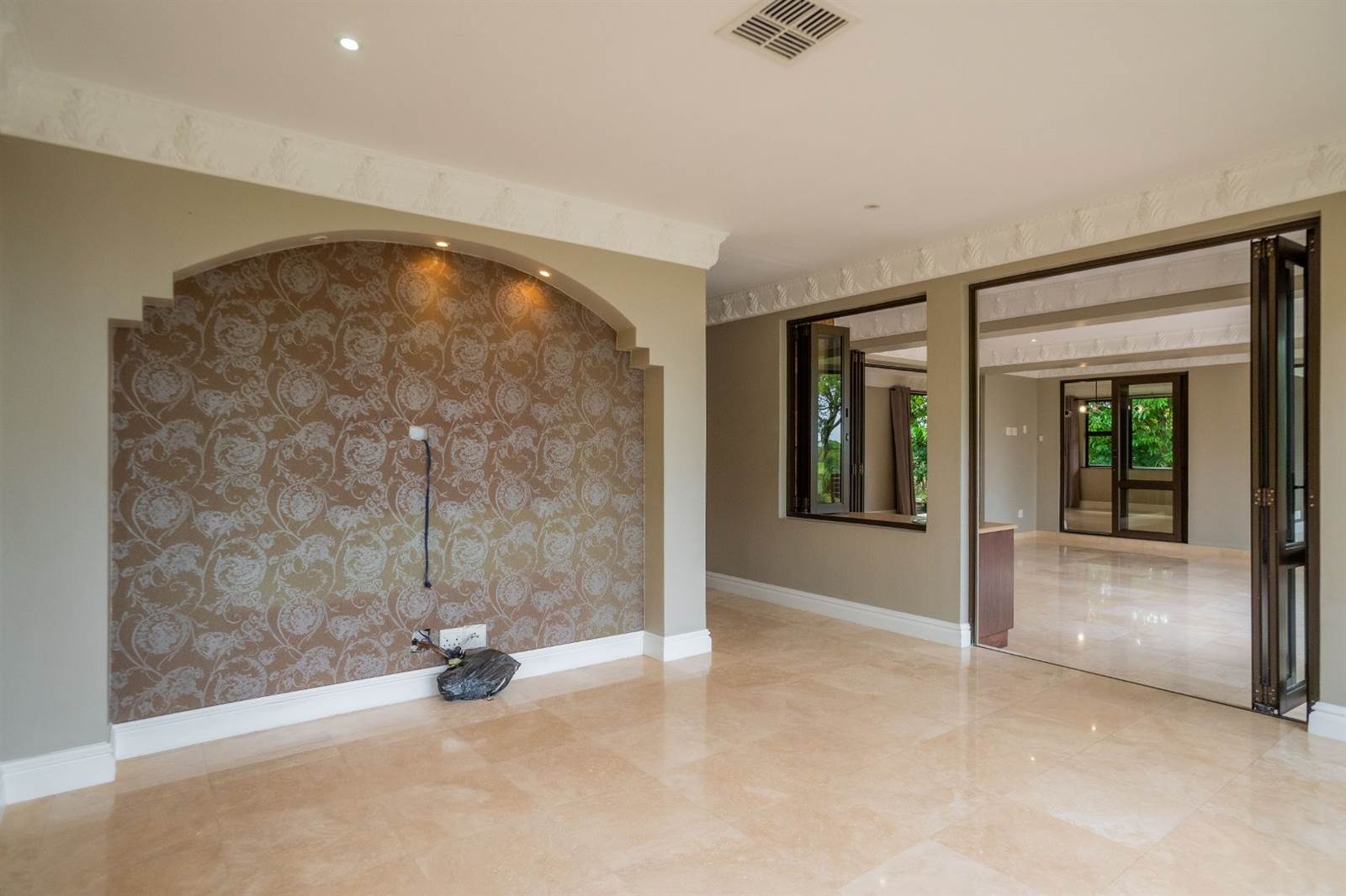 4 Bed House in Zimbali Estate photo number 9
