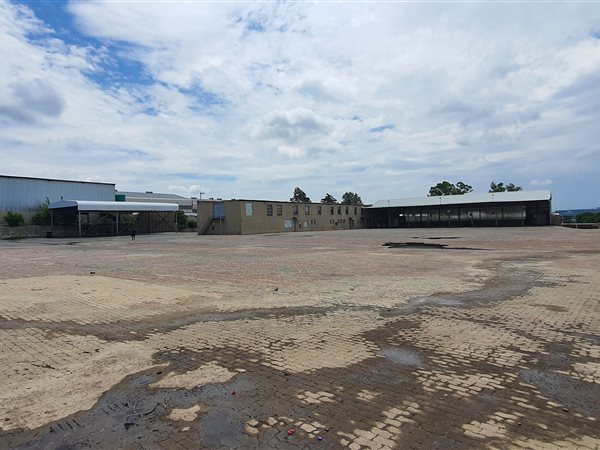 6030  m² Industrial space in Commercia