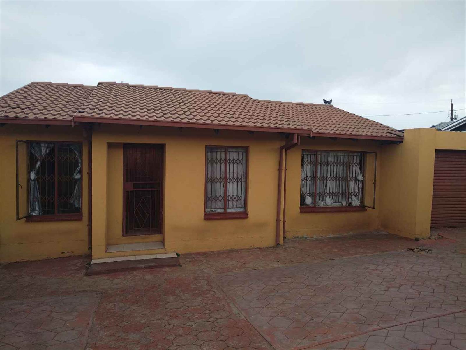 4 Bed House in Soshanguve photo number 3