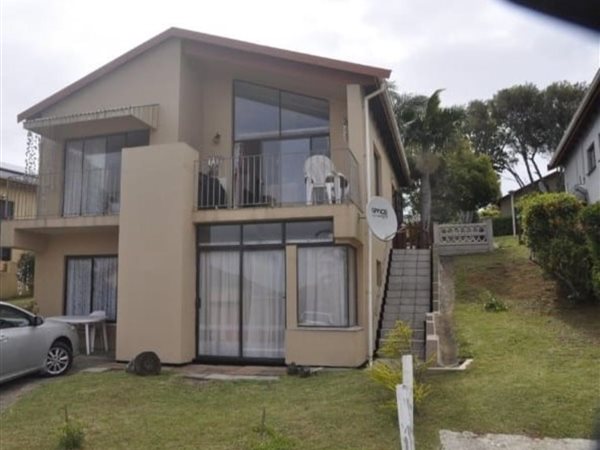 4 Bed Townhouse in Hibberdene