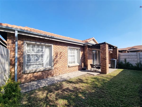 2 Bedroom House 2 Bedroom House