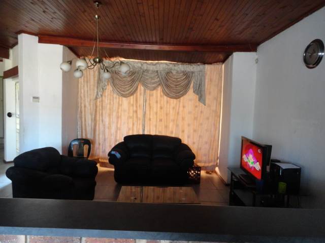 3 Bed House in Bezuidenhout Valley photo number 12