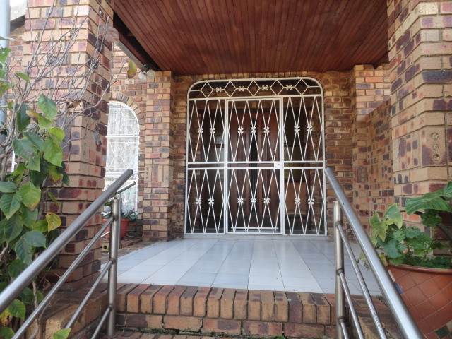 3 Bed House in Bezuidenhout Valley photo number 13