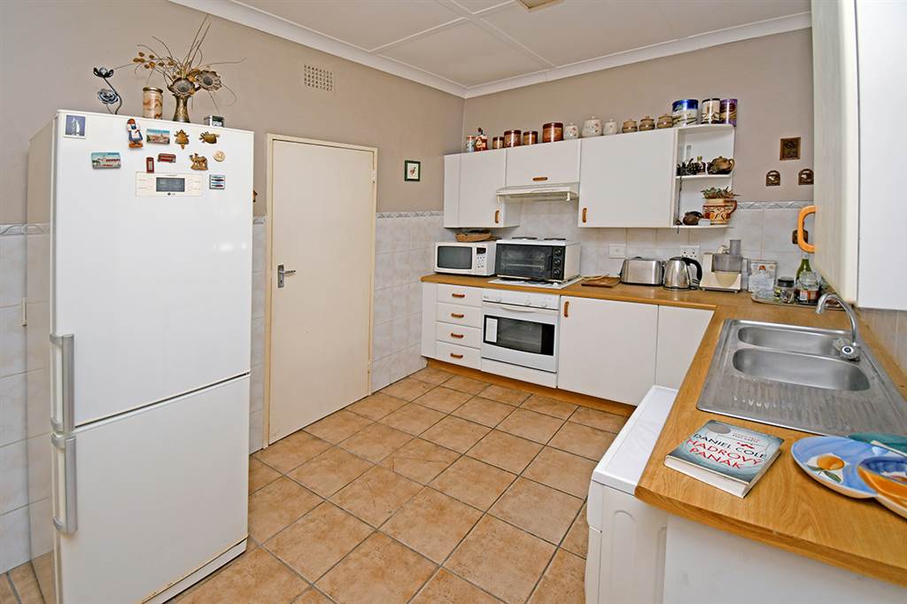 3 Bed House in Modderfontein photo number 14