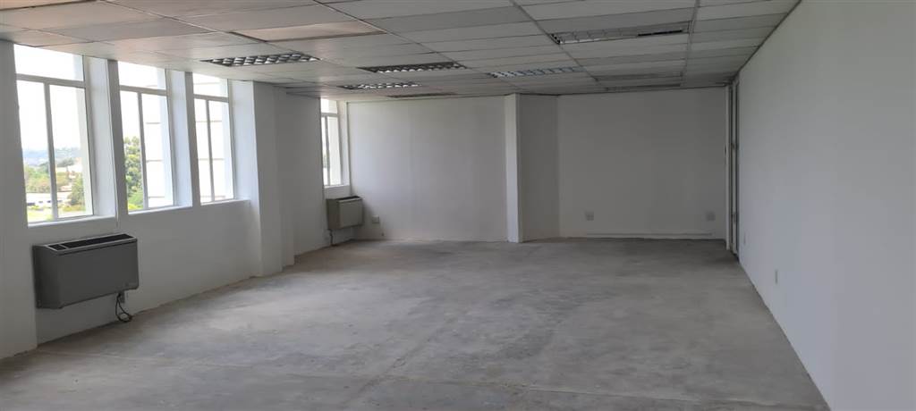 111  m² Office Space in Illovo photo number 3