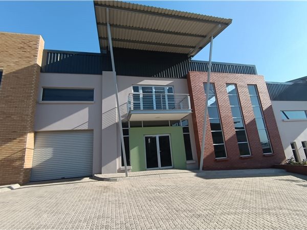 552 m² Commercial space 552 m² Commercial space