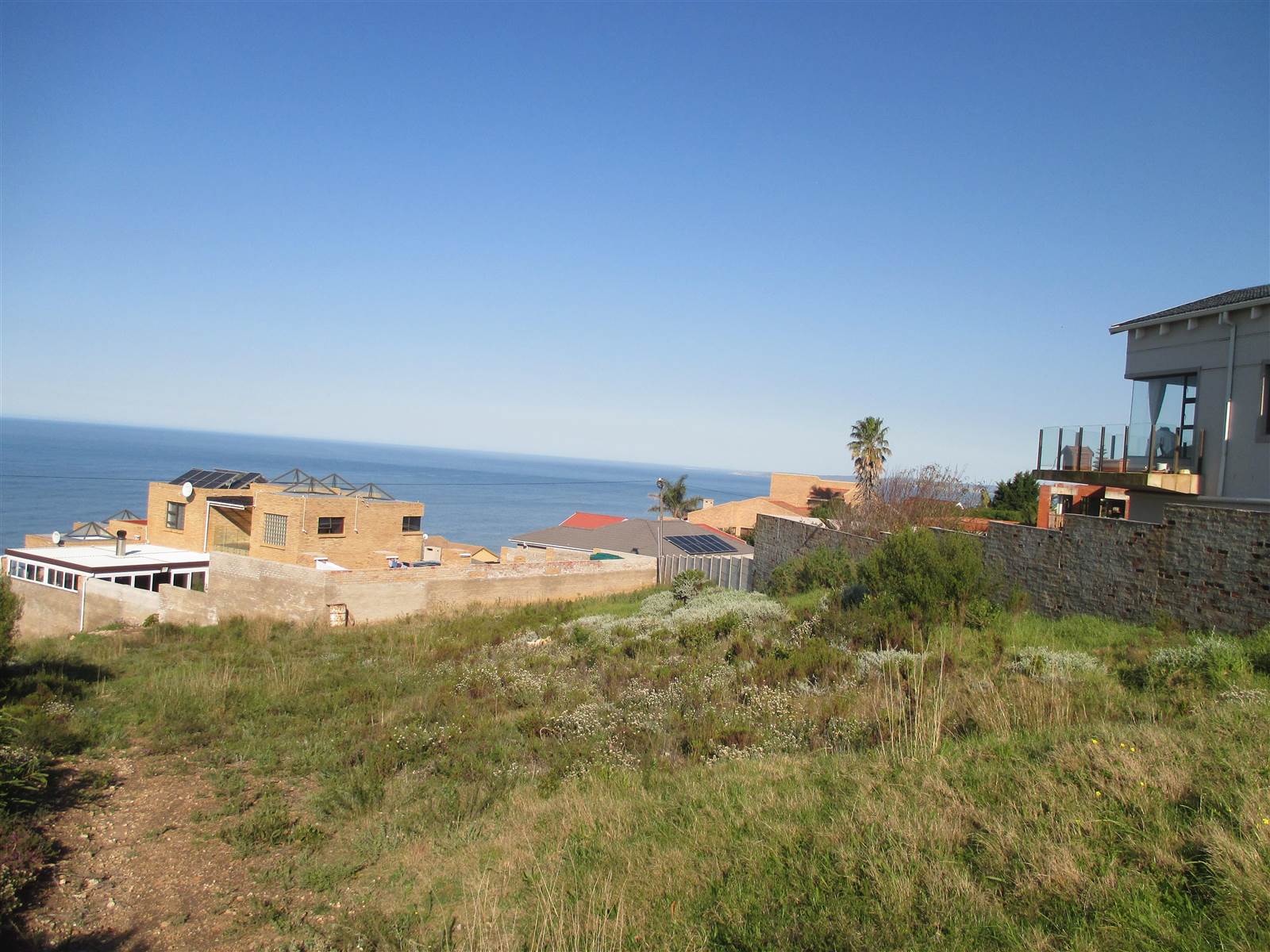 1052 m² Land available in Dana Bay photo number 6