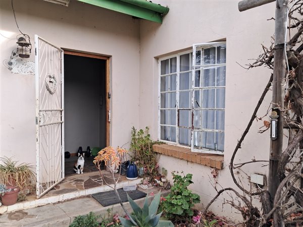 4 Bedroom House 4 Bedroom House