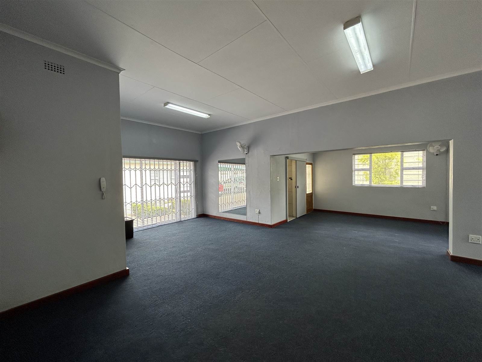 287  m² Commercial space in Westdene photo number 10