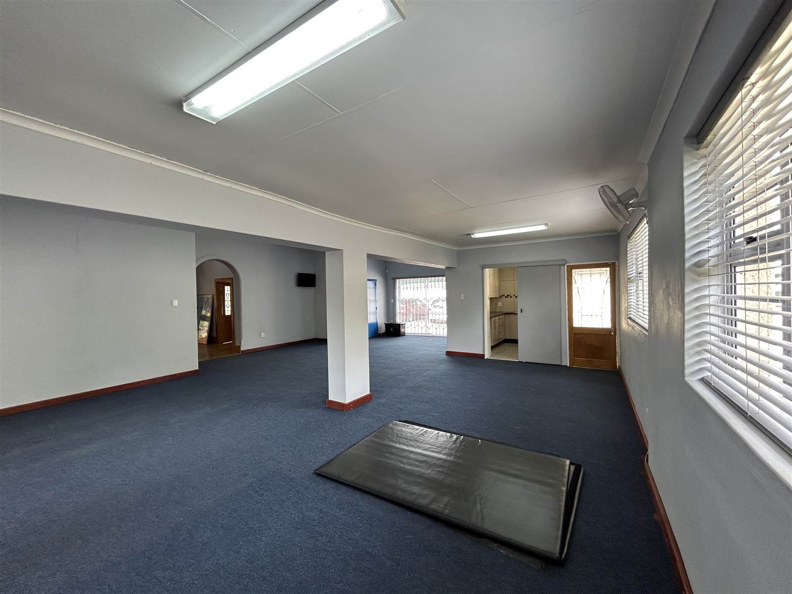 287  m² Commercial space in Westdene photo number 8