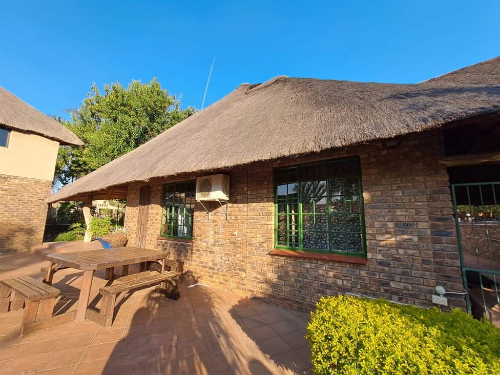6 Bed House in Thabazimbi photo number 7