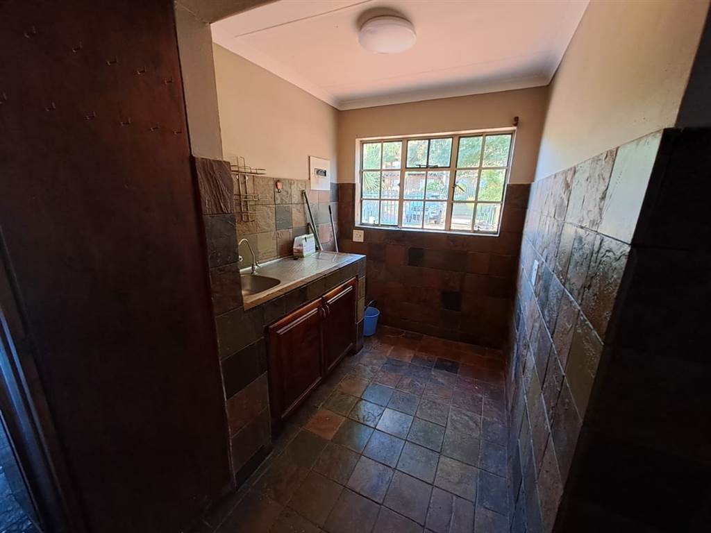 6 Bed House in Thabazimbi photo number 22