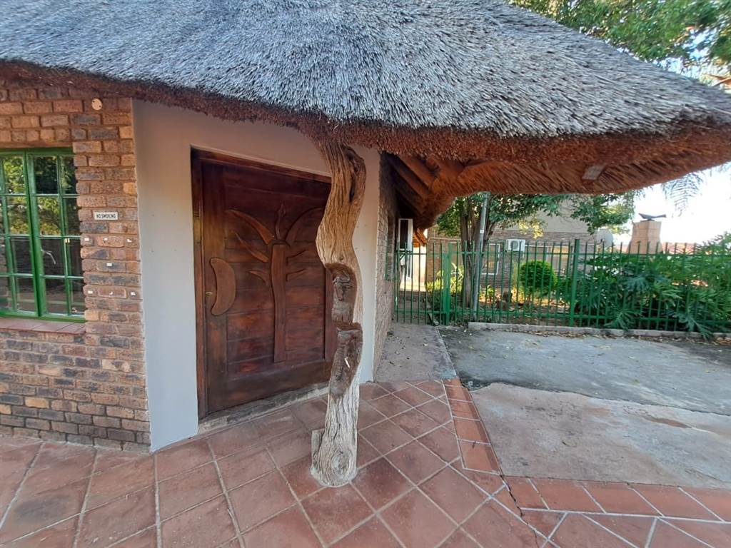 6 Bed House in Thabazimbi photo number 15