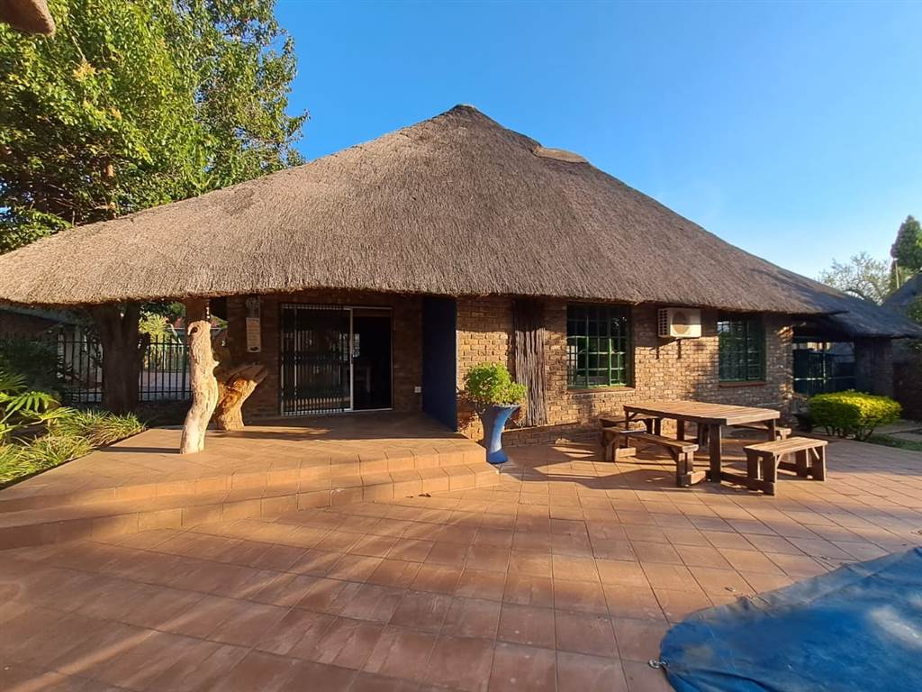 6 Bed House in Thabazimbi photo number 12