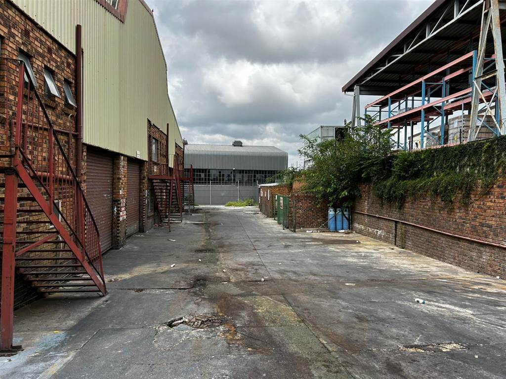 4000  m² Industrial space in Bramley View photo number 21
