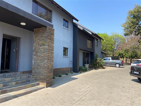 447  m² Commercial space