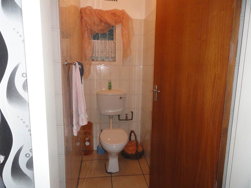 3 Bed Townhouse in Rustenburg photo number 13