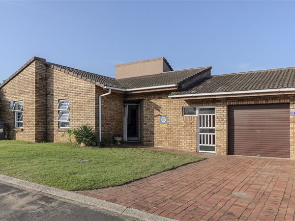 3 Bedroom Townhouse 3 Bedroom Townhouse