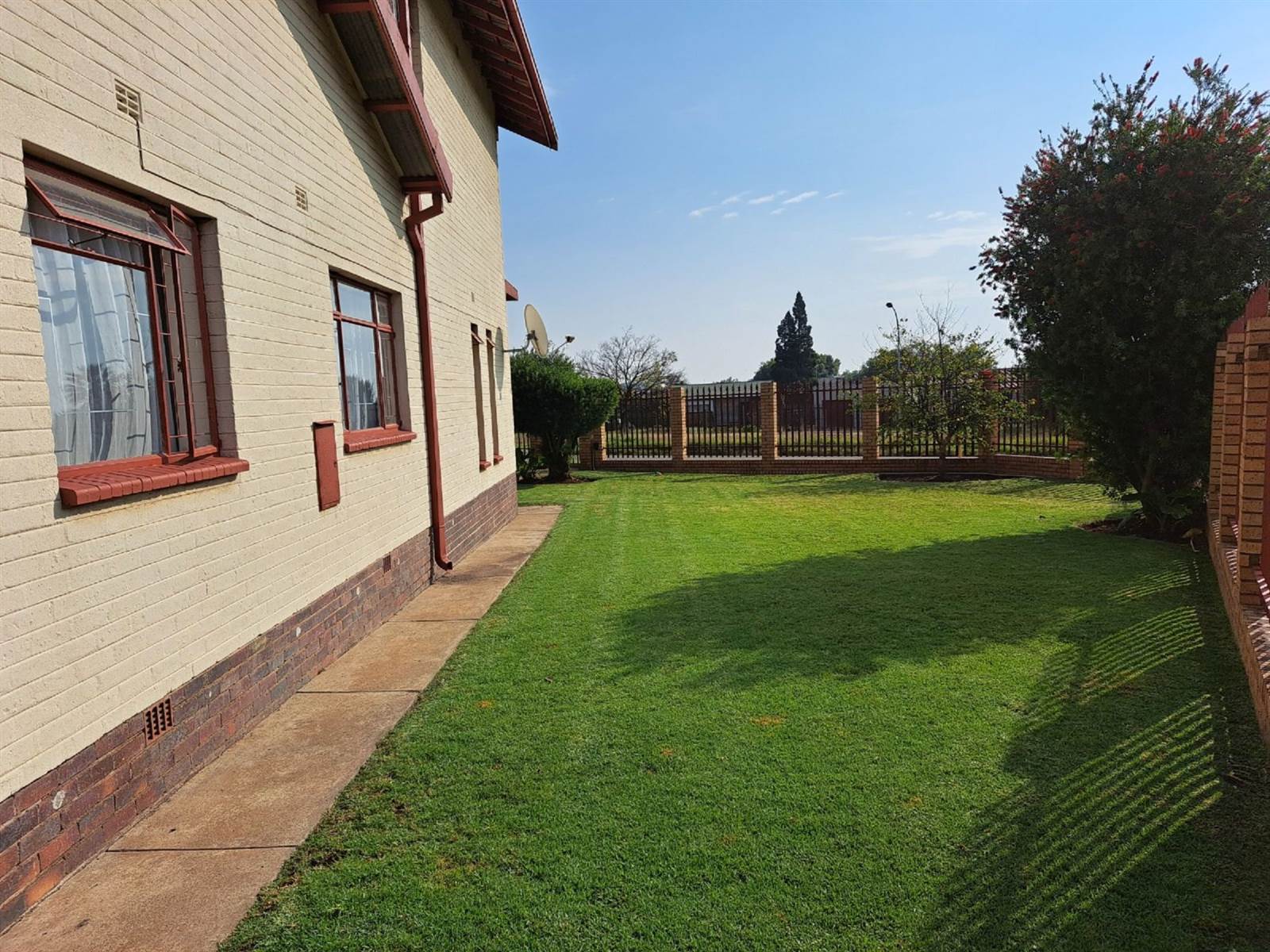 4 Bed House in Brenthurst photo number 21