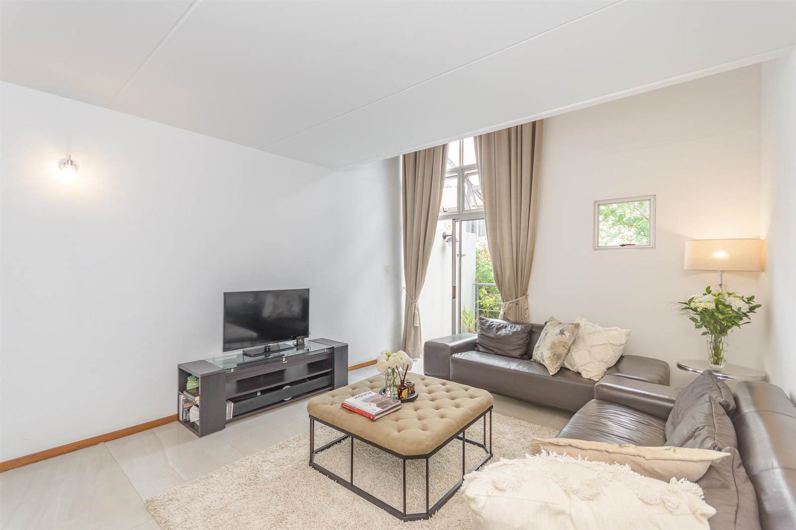 2 Bed Apartment in Sandown photo number 7