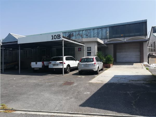 195  m² Commercial space