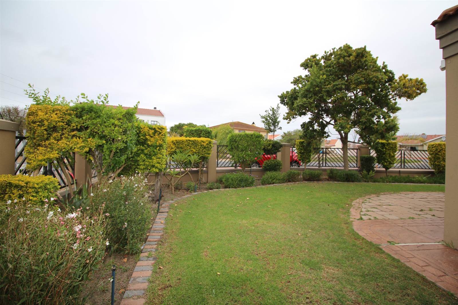 5 Bed House in Port Owen photo number 4