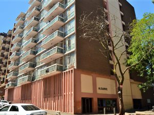 3 Bed Apartment in Hillbrow