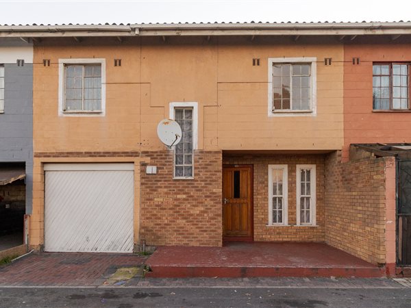 3 Bedroom House 3 Bedroom House