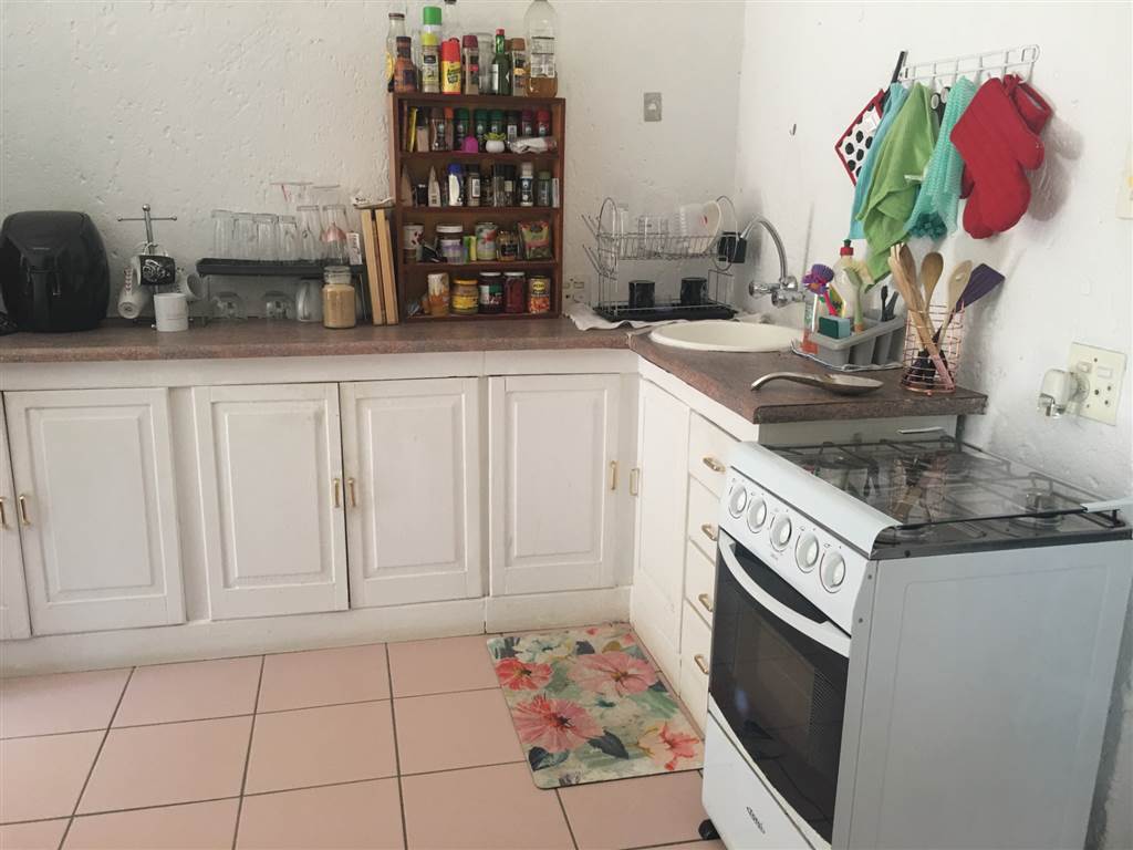 1 Bed Garden Cottage to rent in Highlands North RR1060071 Private