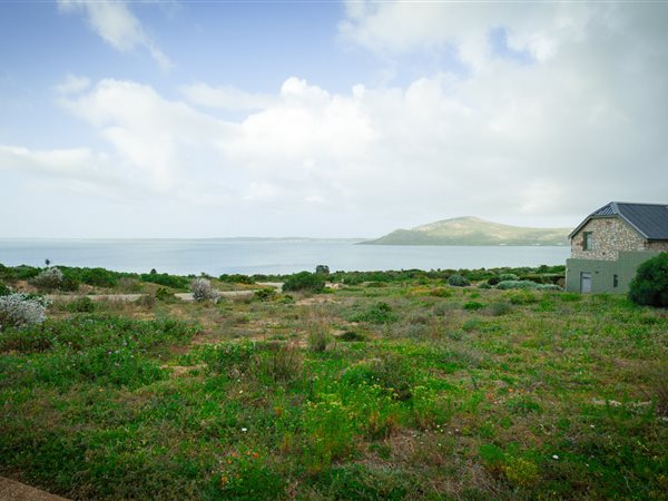 916 m² Land