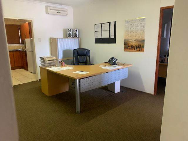 144  m² Commercial space in Rustenburg Central photo number 10