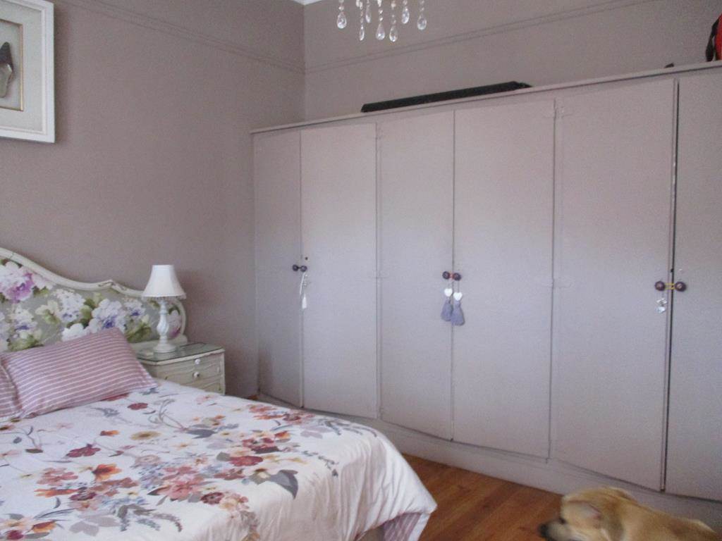 3 Bed House in Graaff Reinet photo number 8