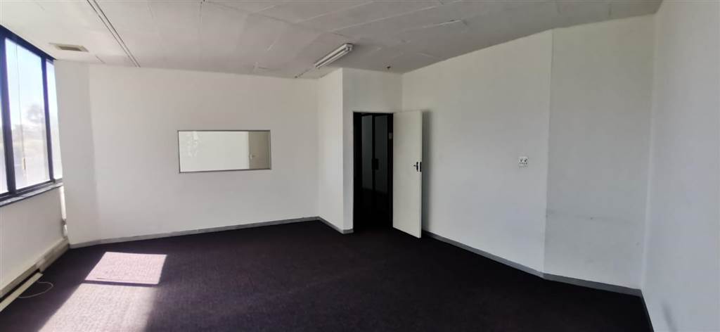 88  m² Commercial space in Northcliff photo number 13