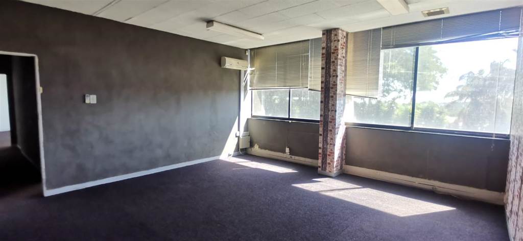 88  m² Commercial space in Northcliff photo number 8