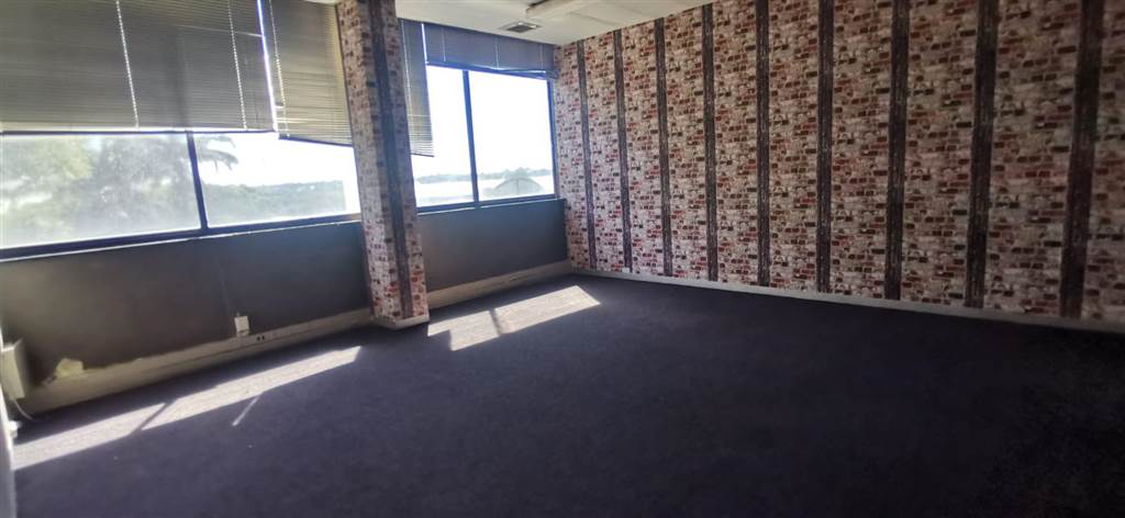88  m² Commercial space in Northcliff photo number 7