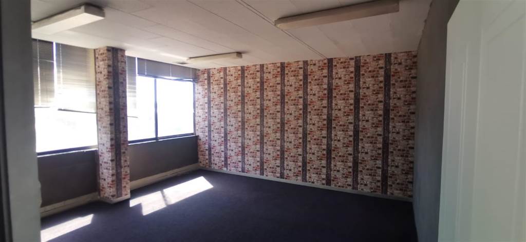 88  m² Commercial space in Northcliff photo number 6