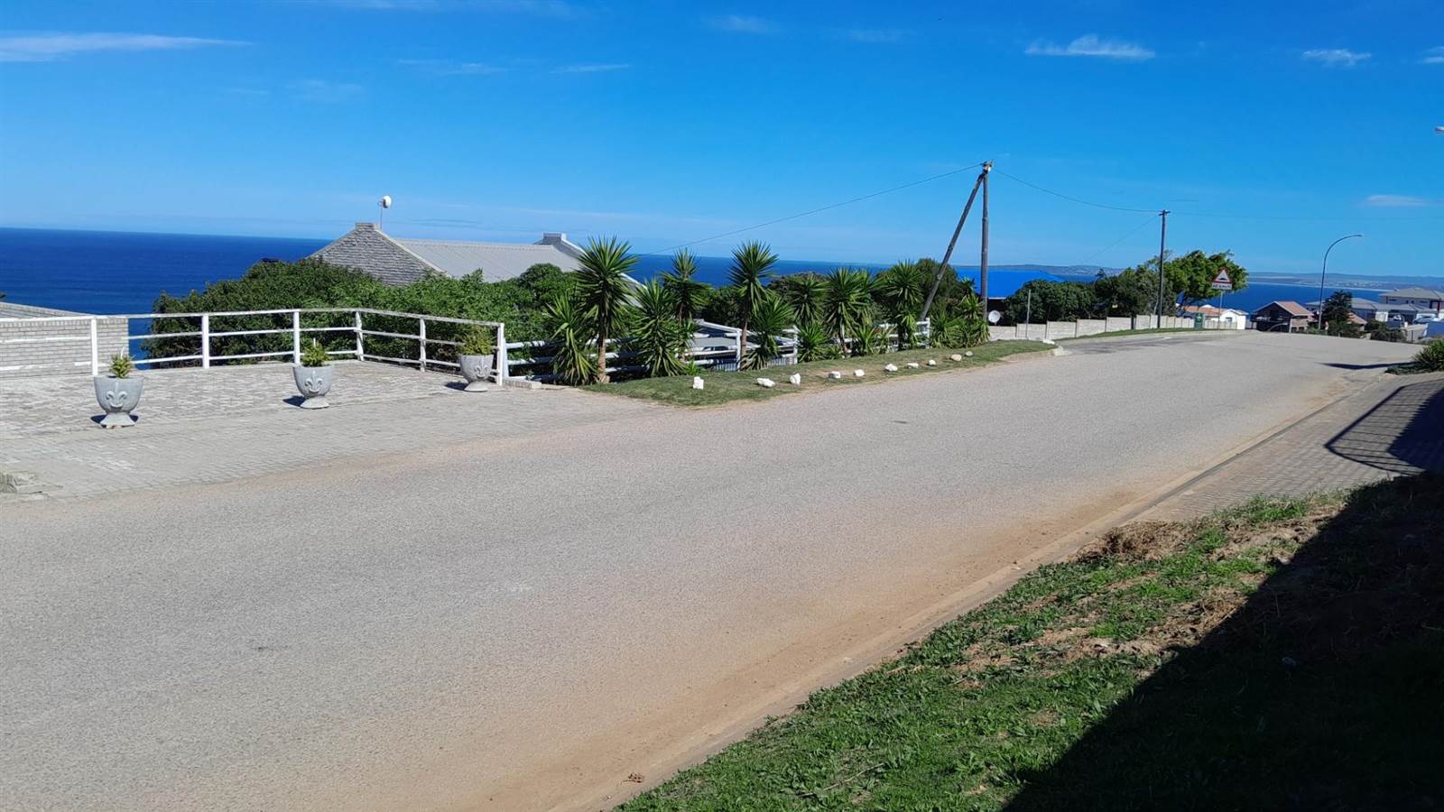 743 m² Land available in Dana Bay photo number 9