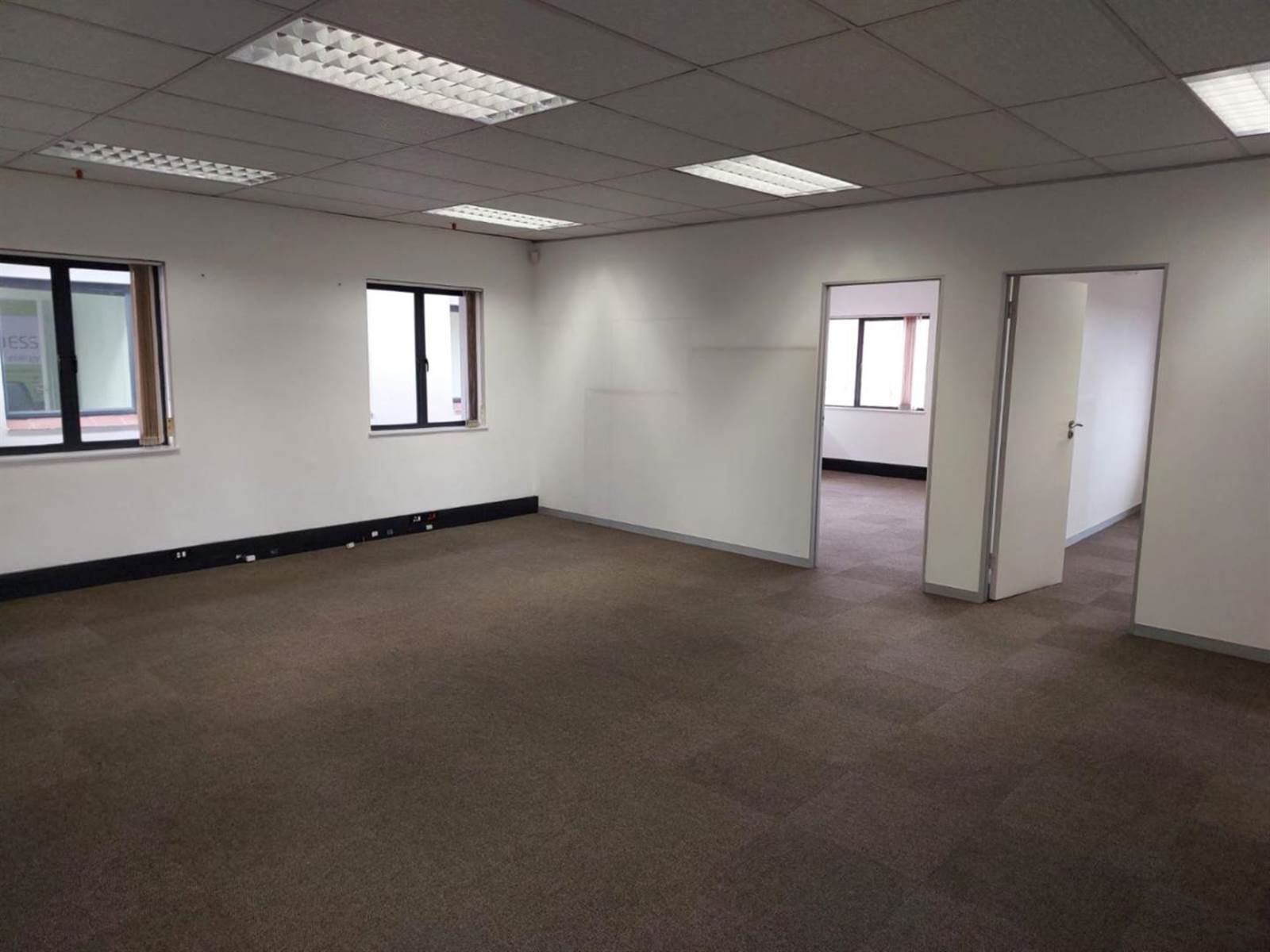245  m² Commercial space in Bryanston photo number 10