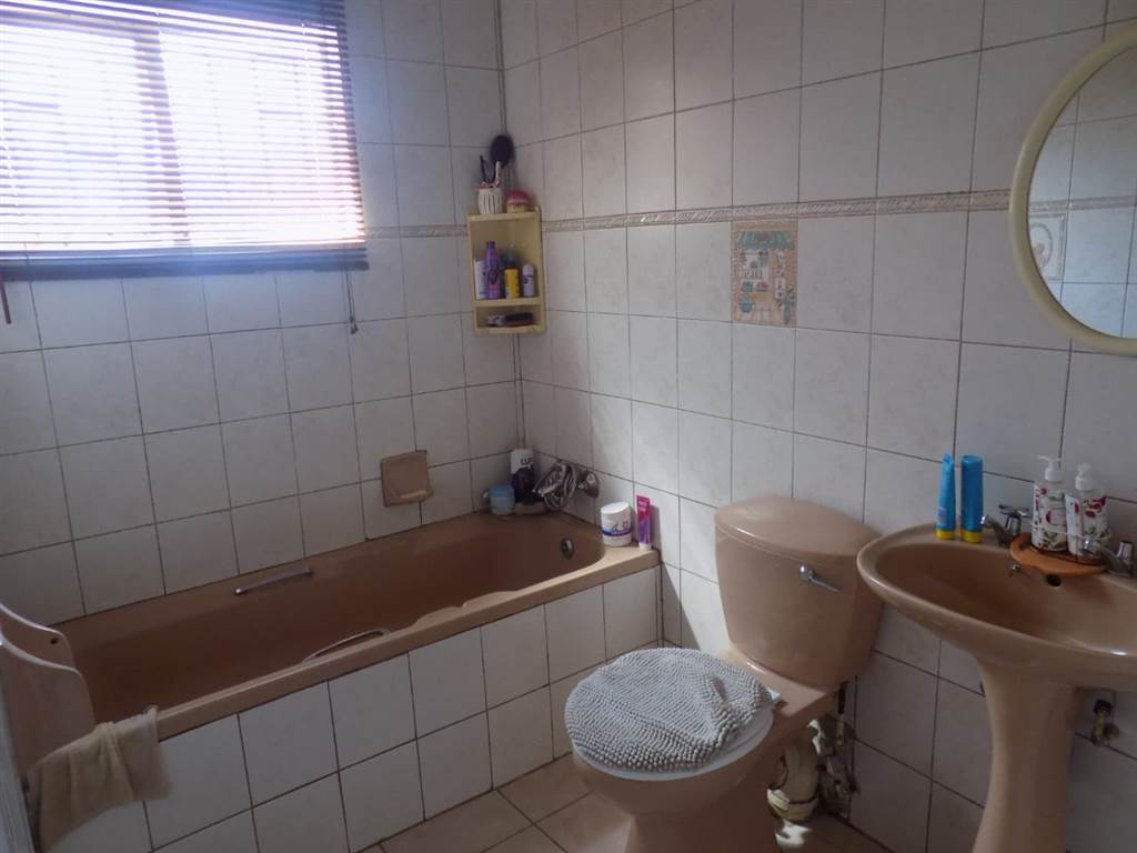 3 Bed House in Seshego photo number 17