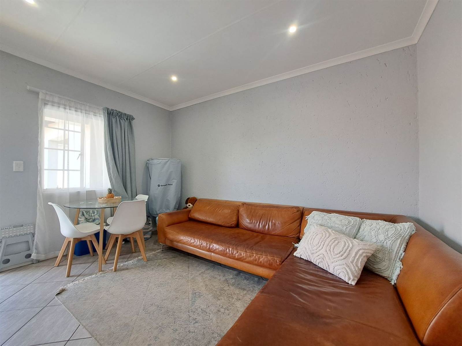 2 Bed Apartment in Mooivallei Park photo number 3