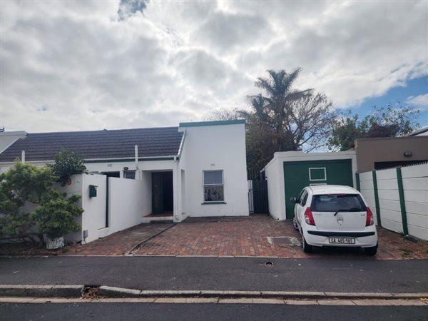 3 Bed House in Claremont